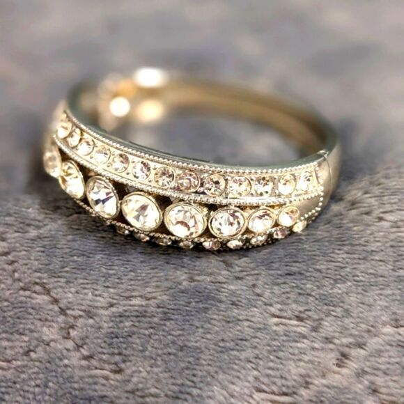 Vintage 80's Silvertone and Rhinestone Hinged Bracelet - Picture 10 of 10